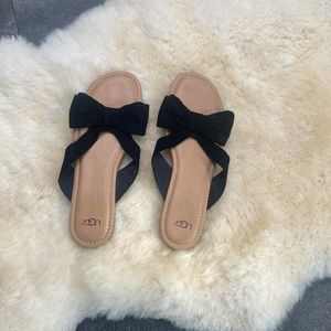UGG Fonda Suede Sandal
